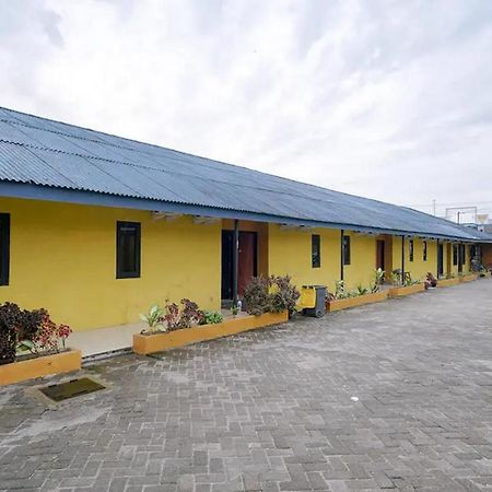 Hotel RedDoorz near Ekowisata Mangrove Belawan Zewnętrze zdjęcie