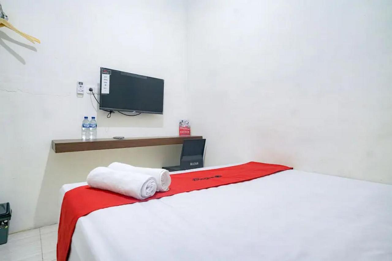 Hotel RedDoorz near Ekowisata Mangrove Belawan Zewnętrze zdjęcie