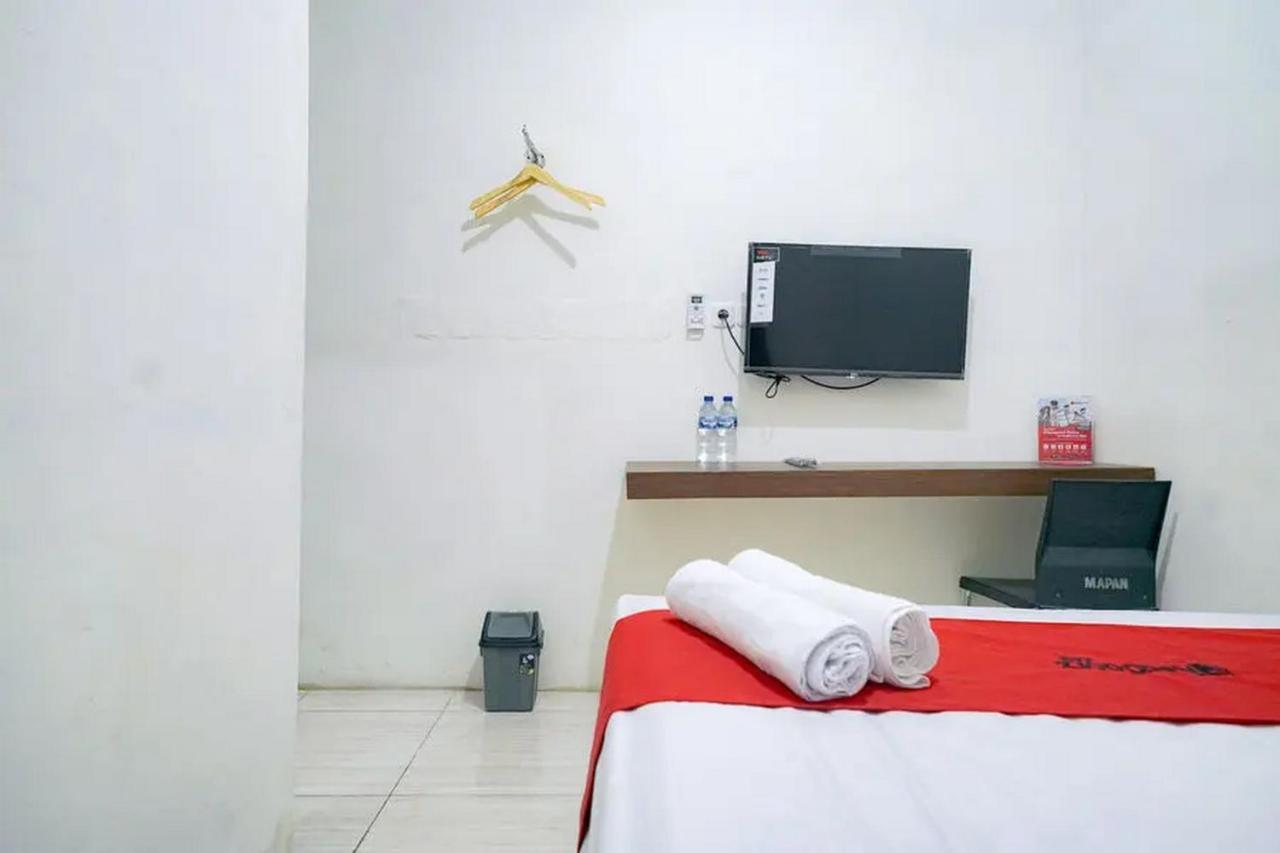 Hotel RedDoorz near Ekowisata Mangrove Belawan Zewnętrze zdjęcie