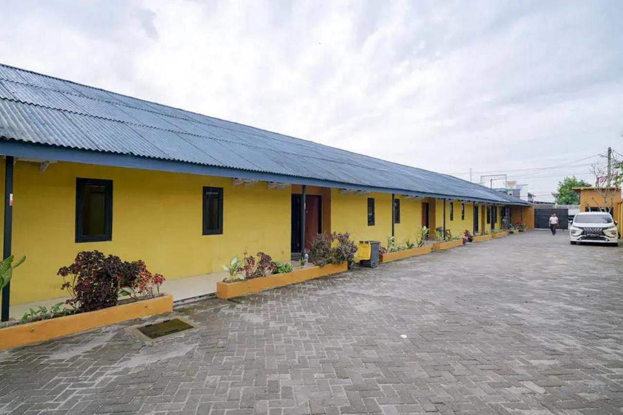 Hotel RedDoorz near Ekowisata Mangrove Belawan Zewnętrze zdjęcie