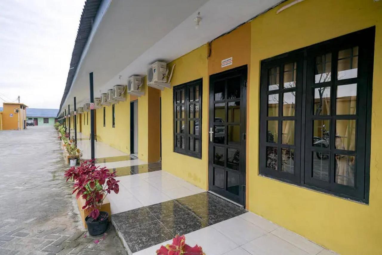 Hotel RedDoorz near Ekowisata Mangrove Belawan Zewnętrze zdjęcie